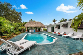 Eccentric home with pool tiki hut & outdoor kitchen